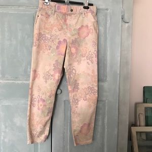 Leggings by HUE size Medium (M) floral design